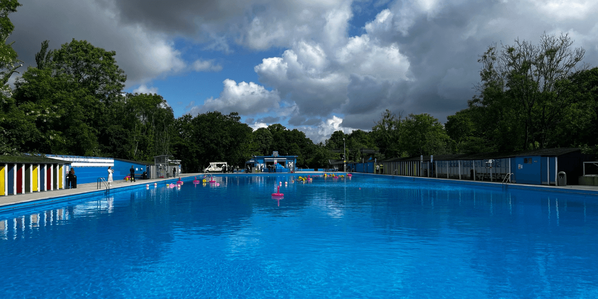 Tooting Bec Lido image