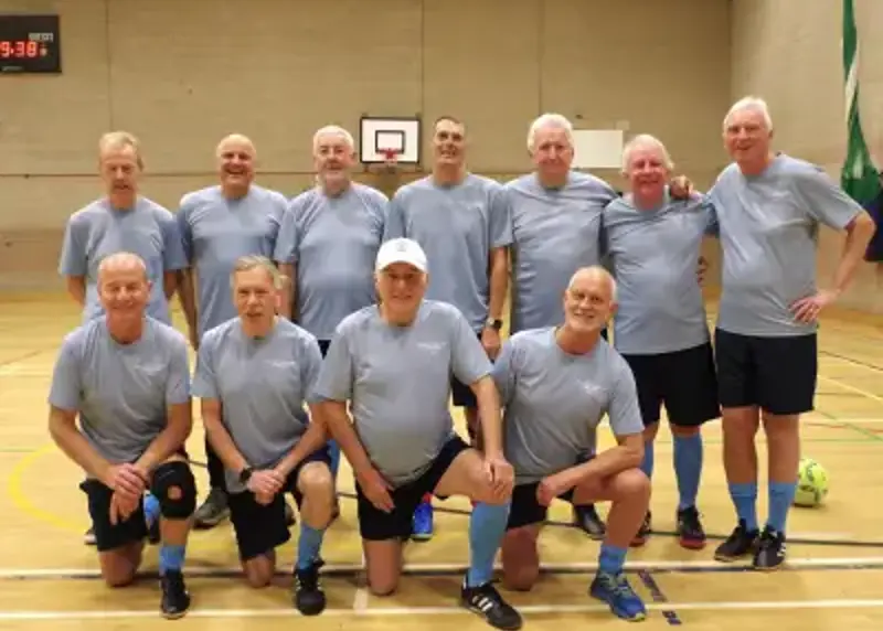 Card Walking Football (1)